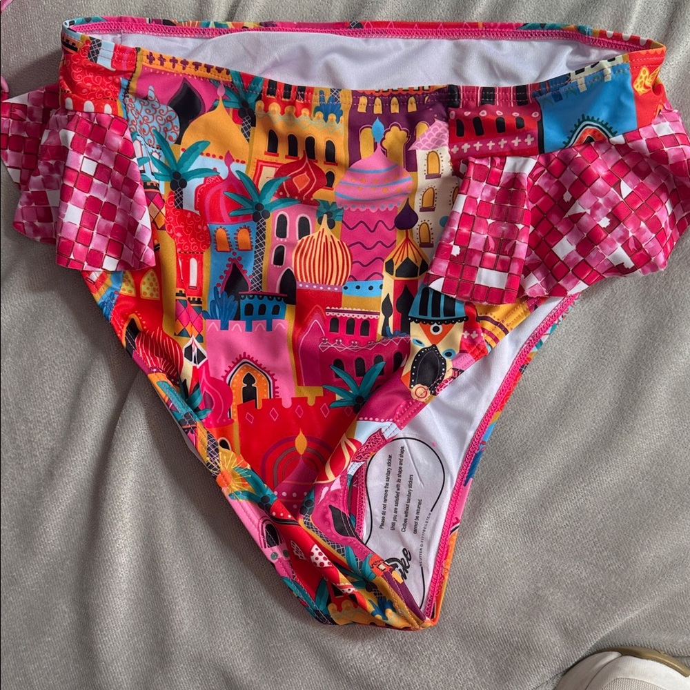 Colorful Patterned Bikini Set Medium - Picture 7 of 7
